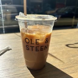 Vanilla iced latte. Decent, nothing to write home about.