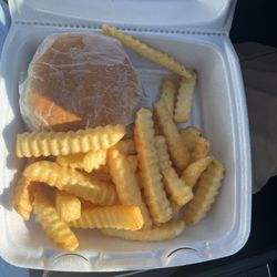 Dave’s Burger Barn - Burger and fries