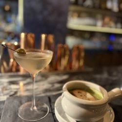 Sablée - Extra dirty Martini and soup starter.  Yummy