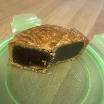 L'epi D'or Bakery - All that's left from our yummy moon cakes! - Bakeries Near Me - Cupertino, California L'epi D'or Bakery - All that's left from our yummy moon cakes! - Bakeries Near Me - Cupertino, California
