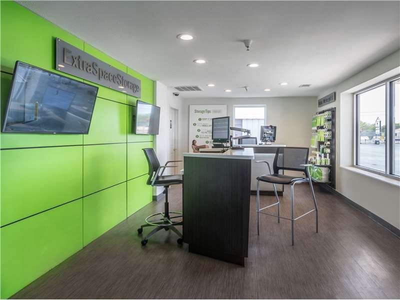 EXTRA SPACE STORAGE Updated August 2024 17 Photos & 16 Reviews 1035 W Jasper Dr, Killeen