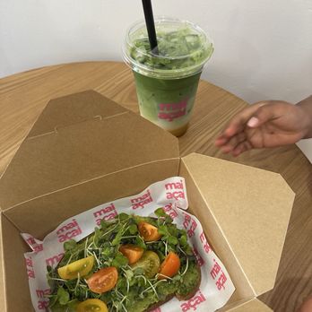 Mai Açaí - Avocado toast and matcha peach tea - Juice Bars & Smoothies Near Me - Peachtree Corners, Georgia