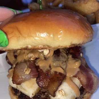 26 Beach Restaurant - Money Burger is a gift from the gods - New American Near Me - Venice, California
