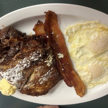 Crazy Gals Cafe - American Near Me - Burnet, Texas