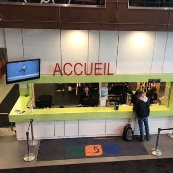 Centre Multisports - Entrance lobby - Sports Clubs Near Me - Vaudreuil-Dorion, Quebec