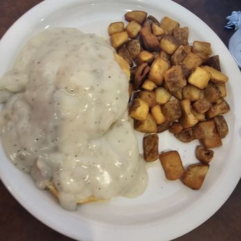 The Big Biscuit - Half Order biscuits and gravy and breakfast potatoes - Breakfast & Brunch Near Me - Blue Springs, Missouri The Big Biscuit - Half Order biscuits and gravy and breakfast potatoes - Breakfast & Brunch Near Me - Blue Springs, Missouri