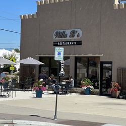 Willa B's Bistro & Emporium - Storefront