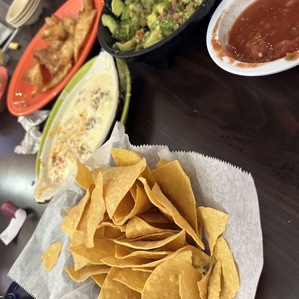 El Sombrero - Guacamole Dip - Mexican Near Me - Statesboro, Georgia