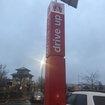 Target - Awful drive up - Department Stores Near Me - Lincoln, Rhode Island