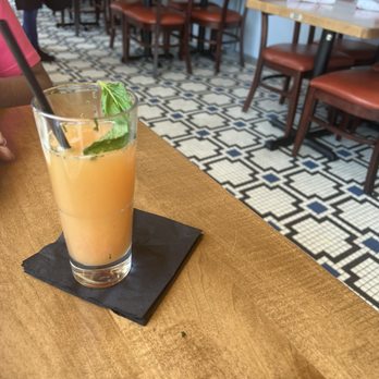Silver Diner - Tropical mimosa - Breakfast & Brunch Near Me - Nottingham, Maryland
