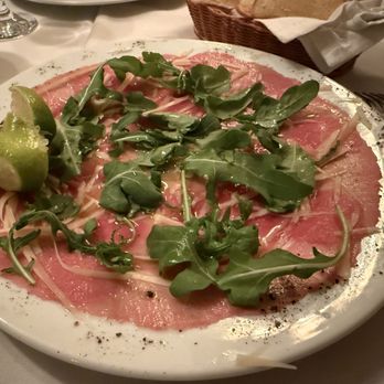 Fiorino Bar e Restaurante - Carpaccio classico di Manzo - Restaurants Near Me - Rio de Janeiro, RJ