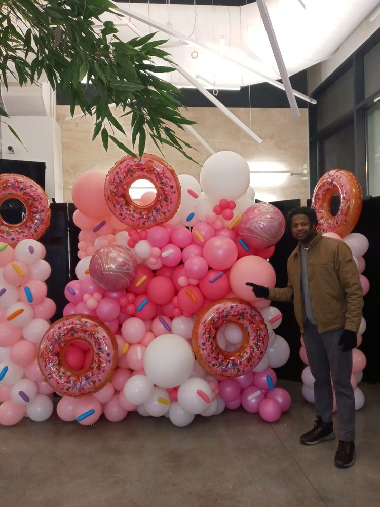 STAN’S DONUTS & COFFEE Updated March 2024 3030 N Broadway, Chicago