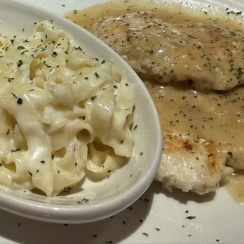 Carrabba's Italian Grill - Chicken Piccata (without capers) and fettuccine alfredo. - Italian Near Me - Collierville, Tennessee Carrabba's Italian Grill - Chicken Piccata (without capers) and fettuccine alfredo. - Italian Near Me - Collierville, Tennessee