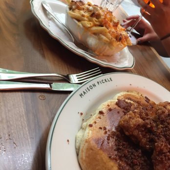 Maison Pickle - THAT MAC N CHEESE YALL - Cocktail Bars Near Me - New York, New York