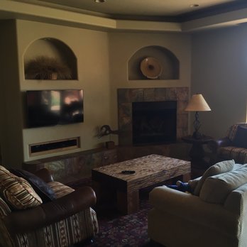 The Inn at Entrada - Great room - Hotels Near Me - St. George, Utah The Inn at Entrada - Great room - Hotels Near Me - St. George, Utah