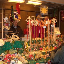 adventmarkt - Viele Einnahmen dienen auch einem guten Zweck