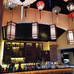 Lua - Thekenbereich im hinteren Gastraum - interior - Japanese Near Me - Berlin, BE