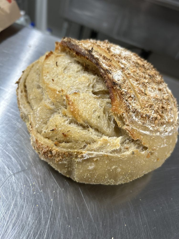 Delish Dish Bakery Logo