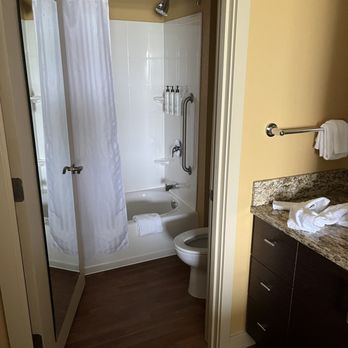 TownePlace Suites by Marriott Bangor - Bathroom - Hotels Near Me - Bangor, Maine