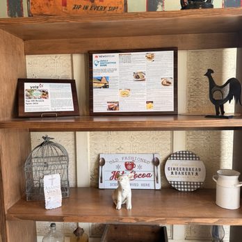 Mad Rooster Cafe - Kenosha - Display at the entrance - Breakfast & Brunch Near Me - Kenosha, Wisconsin Mad Rooster Cafe - Kenosha - Display at the entrance - Breakfast & Brunch Near Me - Kenosha, Wisconsin
