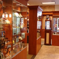 20/20 Vision Center - Optical displays.