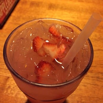 Applebee's Grill + Bar - Strawberry Lemonade - American Near Me - Elk Grove, California