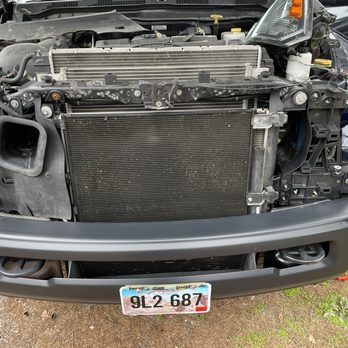 Fix Auto El Cajon - Front left splash guard missing. - Body Shops Near Me - El Cajon, California Fix Auto El Cajon - Front left splash guard missing. - Body Shops Near Me - El Cajon, California