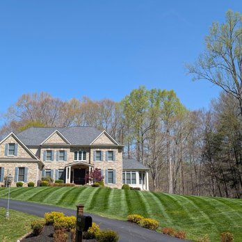 Custom Care Lawn & Property Services - Front yard lawn mowing with clean, crisp striping for a polished, high-end finish. Custom Care Lawn & Property Services 703-369-4084 - Lawn Services Near Me - Manassas, Virginia Custom Care Lawn & Property Services - Front yard lawn mowing with clean, crisp striping for a polished, high-end finish. Custom Care Lawn & Property Services 703-369-4084 - Lawn Services Near Me - Manassas, Virginia