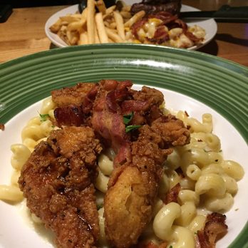 Applebee's Grill + Bar - Four cheese mac n cheese - American Near Me - Lacey, Washington