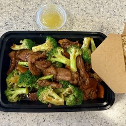 China Island - P10. Beef Broccoli