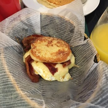 Green Goddess Cafe - The traditional breakfast sandwich with bacon - Breakfast & Brunch Near Me - Stowe, Vermont Green Goddess Cafe - The traditional breakfast sandwich with bacon - Breakfast & Brunch Near Me - Stowe, Vermont