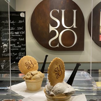 Suso - Caramel toffee (the original flavor) and Stracciatella Gelato - Desserts Near Me - Venezia, VE Suso - Caramel toffee (the original flavor) and Stracciatella Gelato - Desserts Near Me - Venezia, VE
