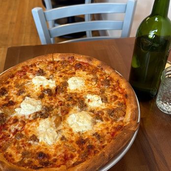 Urban Field Pizza - Gluten free sausage pizza - Pizza Near Me - Loveland, Colorado Urban Field Pizza - Gluten free sausage pizza - Pizza Near Me - Loveland, Colorado