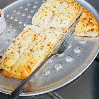 Crust Pizza - Garlic cheese bread - Pizza Near Me - Katy, Texas