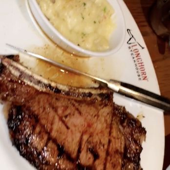 LongHorn Steakhouse - Steakhouses Near Me - Spring, Texas