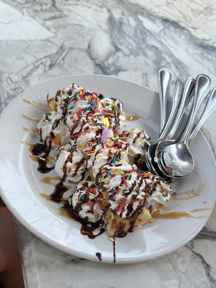 Eddie's on Lake Norman