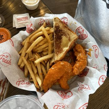 Slim Chickens - Chicken Shop Near Me - Parker, Colorado