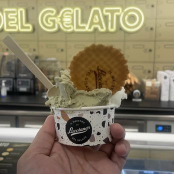 lucciano’s - Ice Cream & Frozen Yogurt Near Me - Málaga, Massachusetts