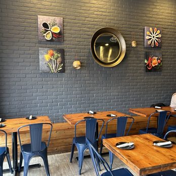 Thai 7 Bistro - inside seating - Thai Near Me - Brea, California Thai 7 Bistro - inside seating - Thai Near Me - Brea, California