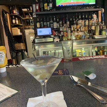 Hackney's On Harms - Outside bar.7/11/25 - American Near Me - Glenview, Illinois Hackney's On Harms - Outside bar.7/11/25 - American Near Me - Glenview, Illinois