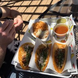 Mamacitas - Birria tacos