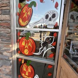 Los Arcos Kitchen And Cantina - Loved the paint decorations