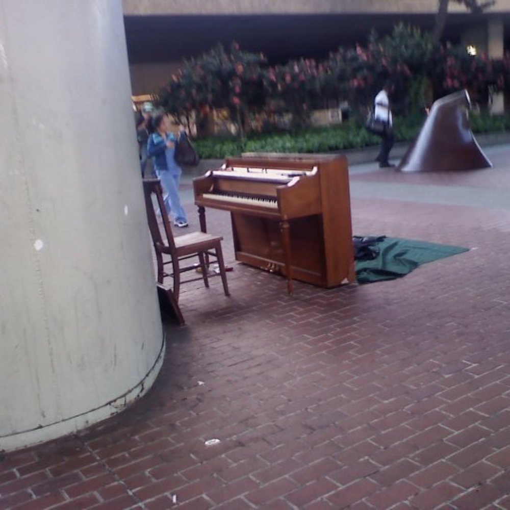 BART - MacArthur Station - random piano - Train Stations Near Me - Oakland, California BART - MacArthur Station - random piano - Train Stations Near Me - Oakland, California
