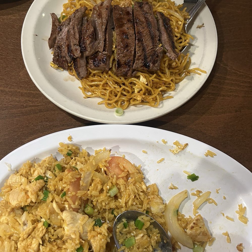 Thaitwist - Chicken fried rice and garlic steak noodles - Thai Near Me - Chino Hills, California Thaitwist - Chicken fried rice and garlic steak noodles - Thai Near Me - Chino Hills, California
