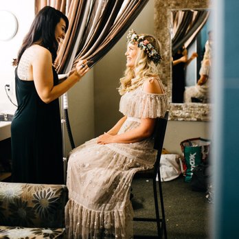 Tryst Designs - Alex touching up my makeup! - Makeup Artists Near Me Tryst Designs - Alex touching up my makeup! - Makeup Artists Near Me