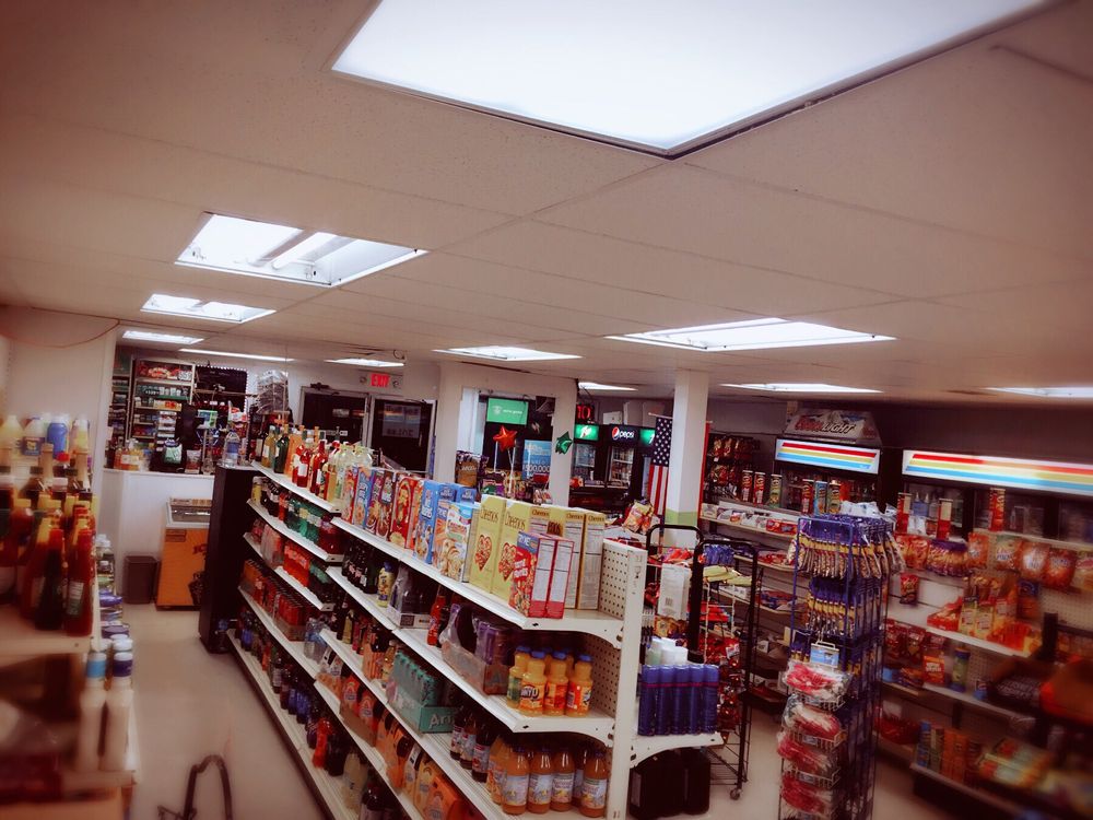 FAIRVIEW GROCERY Updated July 2024 29 Photos 9511 Fairview Ave