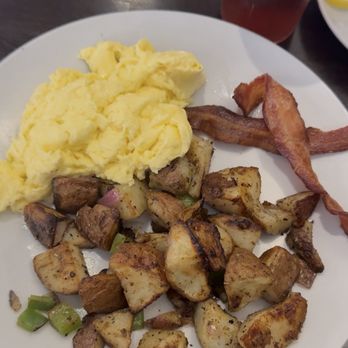 Branch Breakfast - Breakfast Platter - Breakfast & Brunch Near Me - Fresno, California Branch Breakfast - Breakfast Platter - Breakfast & Brunch Near Me - Fresno, California