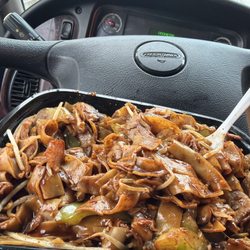 Von Thai - Drug doodles, beef, add mushrooms