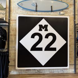 M22