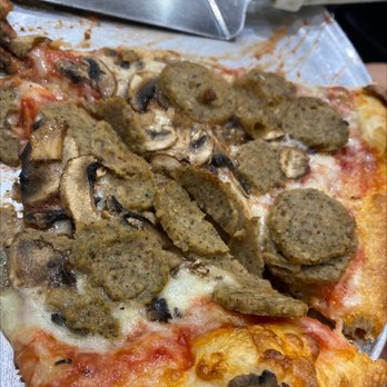 At's-A Pizza - Delicious Deluxe Pizza - Pizza Near Me - Tamarac, Florida
